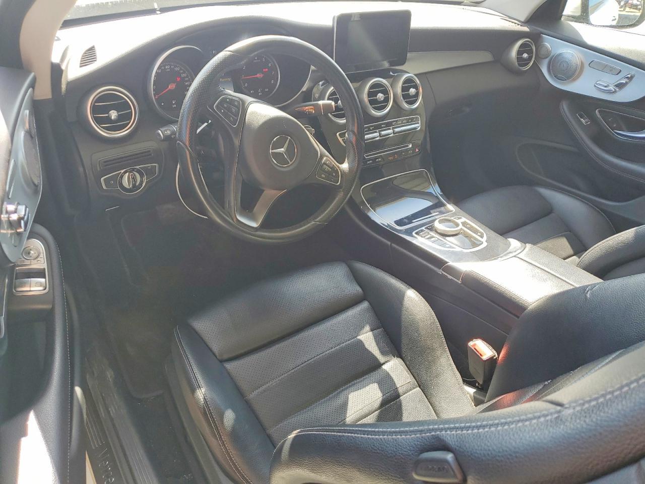 2017 Mercedes-Benz C 300 - zdjęcie 8