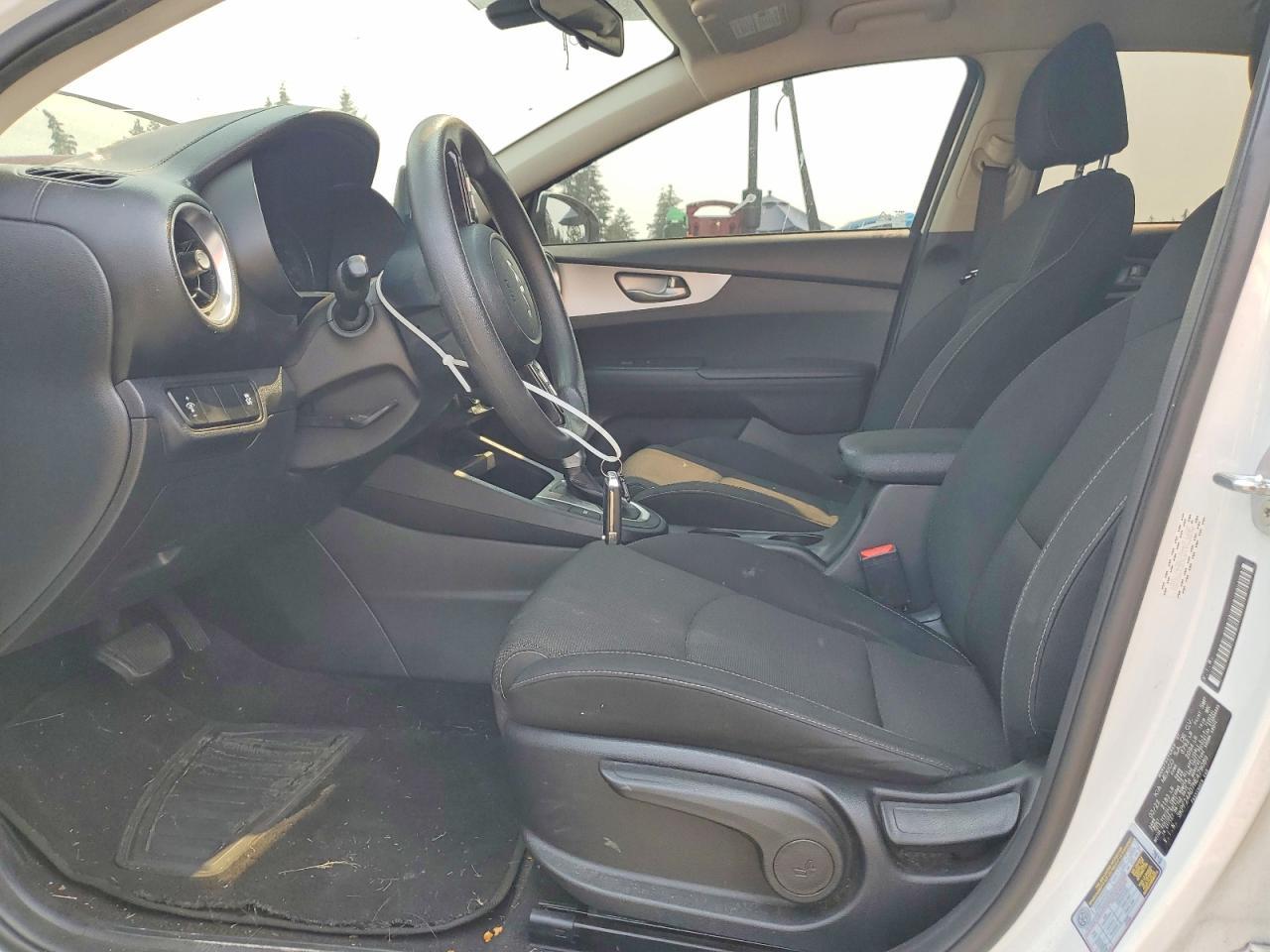 2022 Kia Forte Lxs - zdjęcie 7