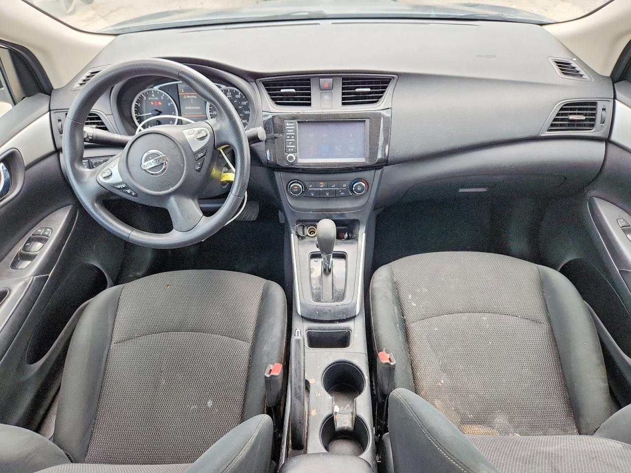 2019 Nissan Sentra S - zdjęcie 8