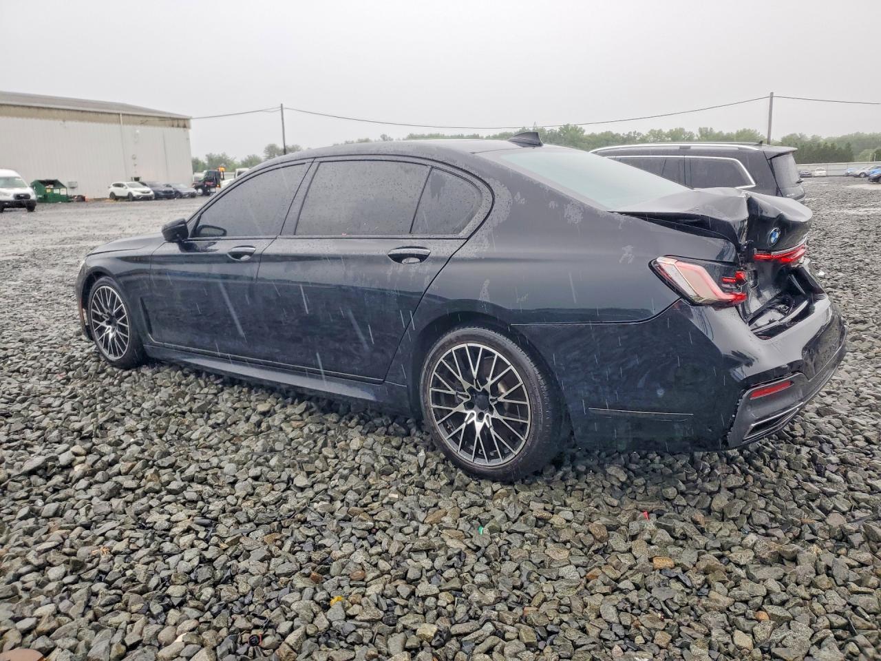2020 BMW 740 Xi - zdjęcie 2