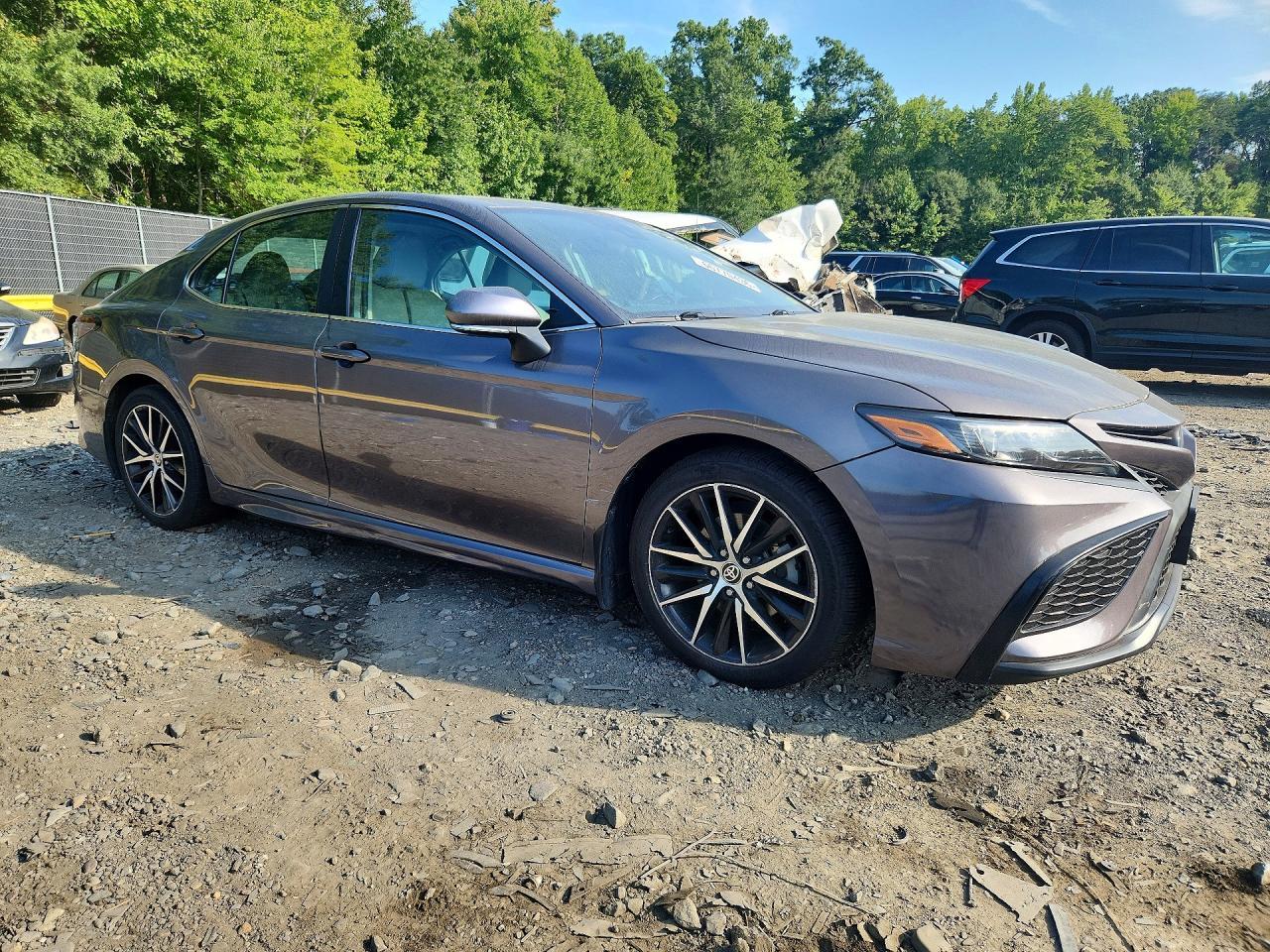 2022 Toyota Camry Hybrid Se - zdjęcie 4