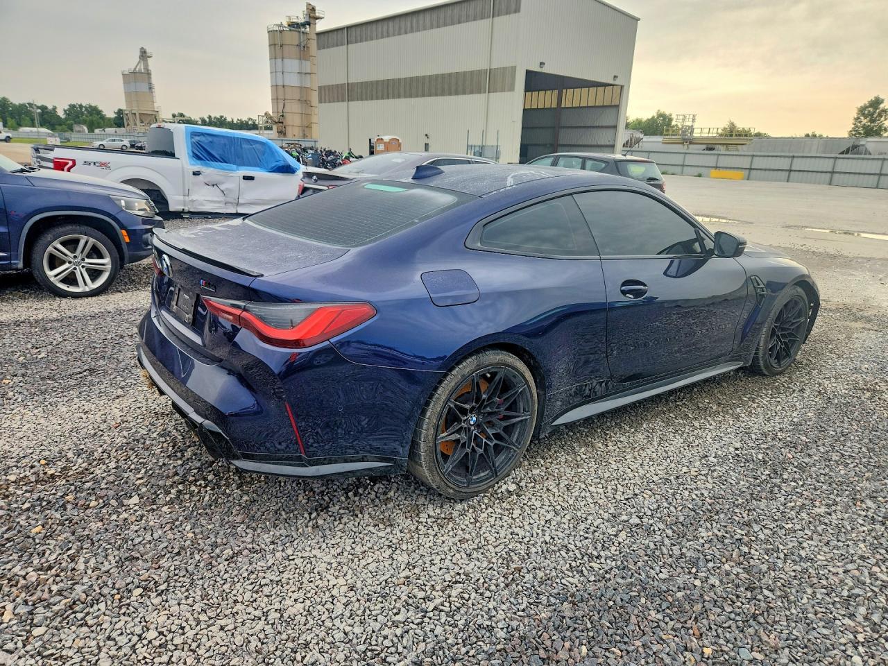 2022 BMW M4 Competition - zdjęcie 3