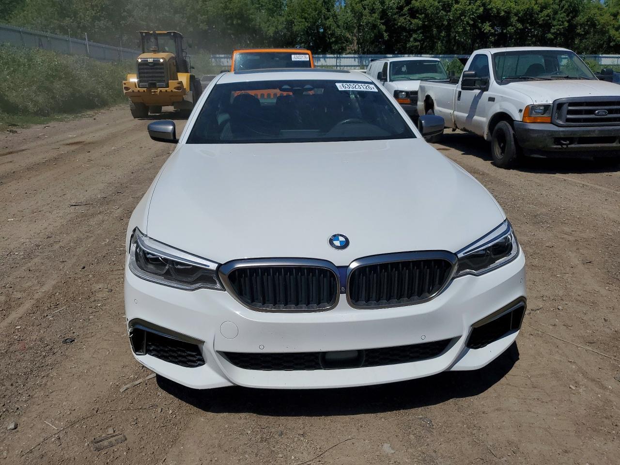 2018 BMW Seria 5 M550i - zdjęcie 5