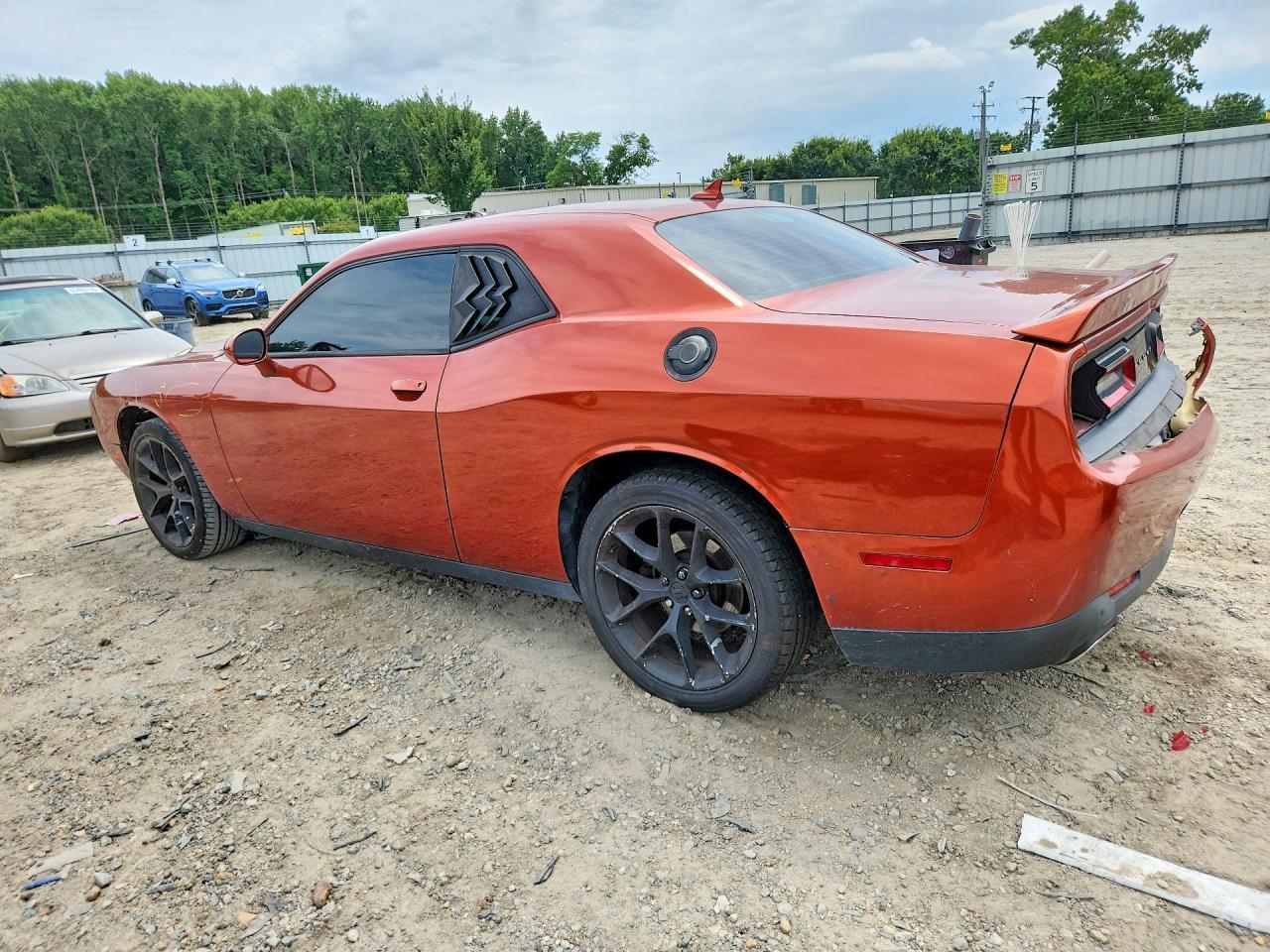 2021 Dodge Challenger Sxt - zdjęcie 2
