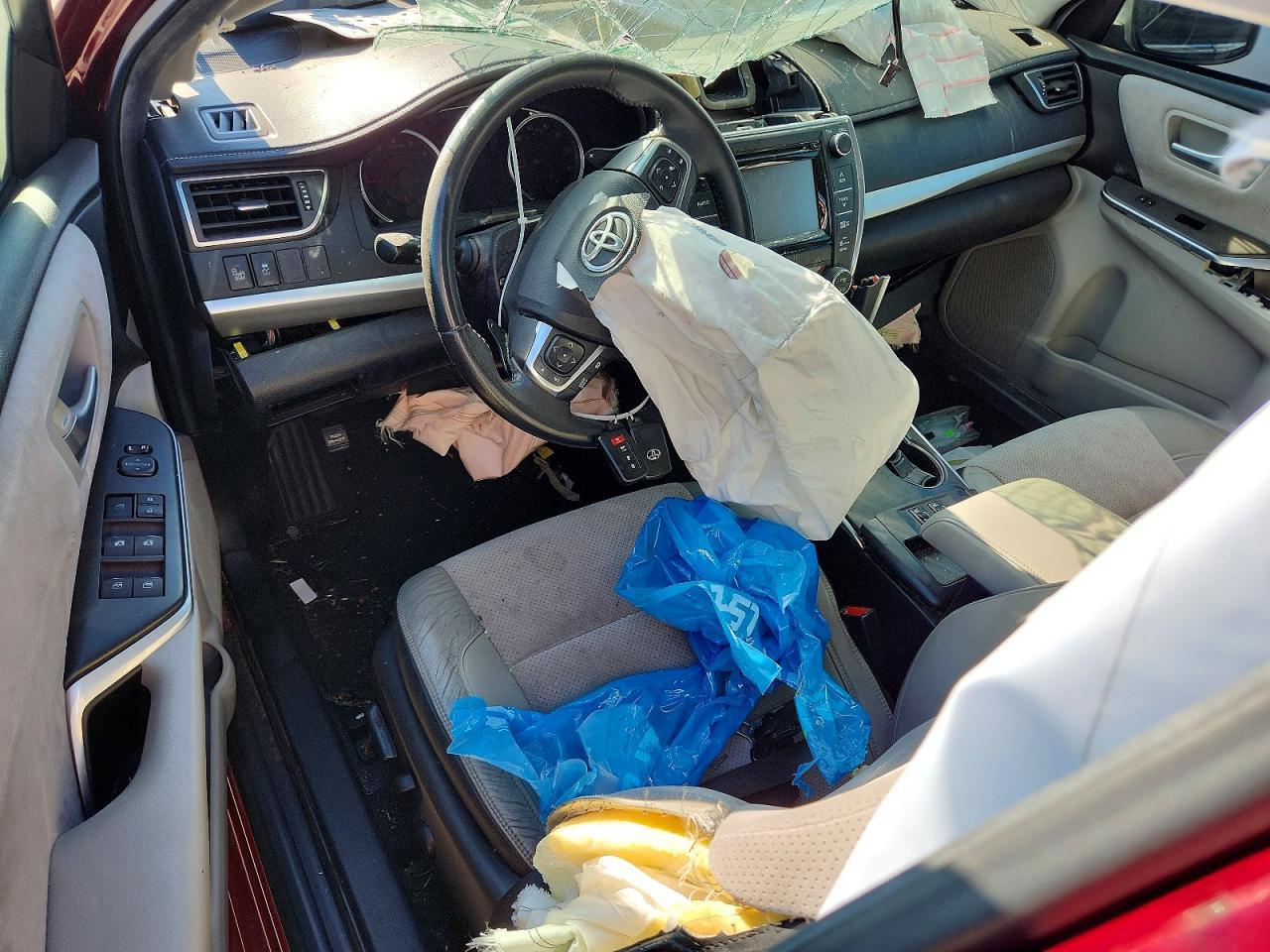 2015 Toyota Camry Xse - zdjęcie 8