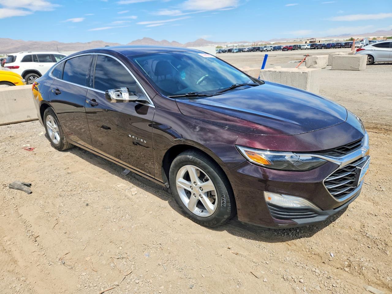 2020 Chevrolet Malibu Ls - zdjęcie 4