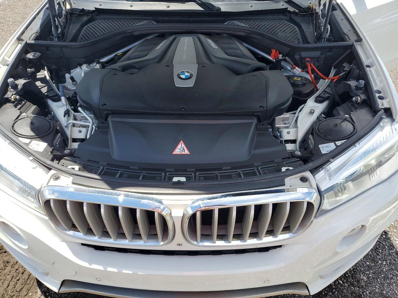 2016 BMW X5 xDrive50I - zdjęcie 12