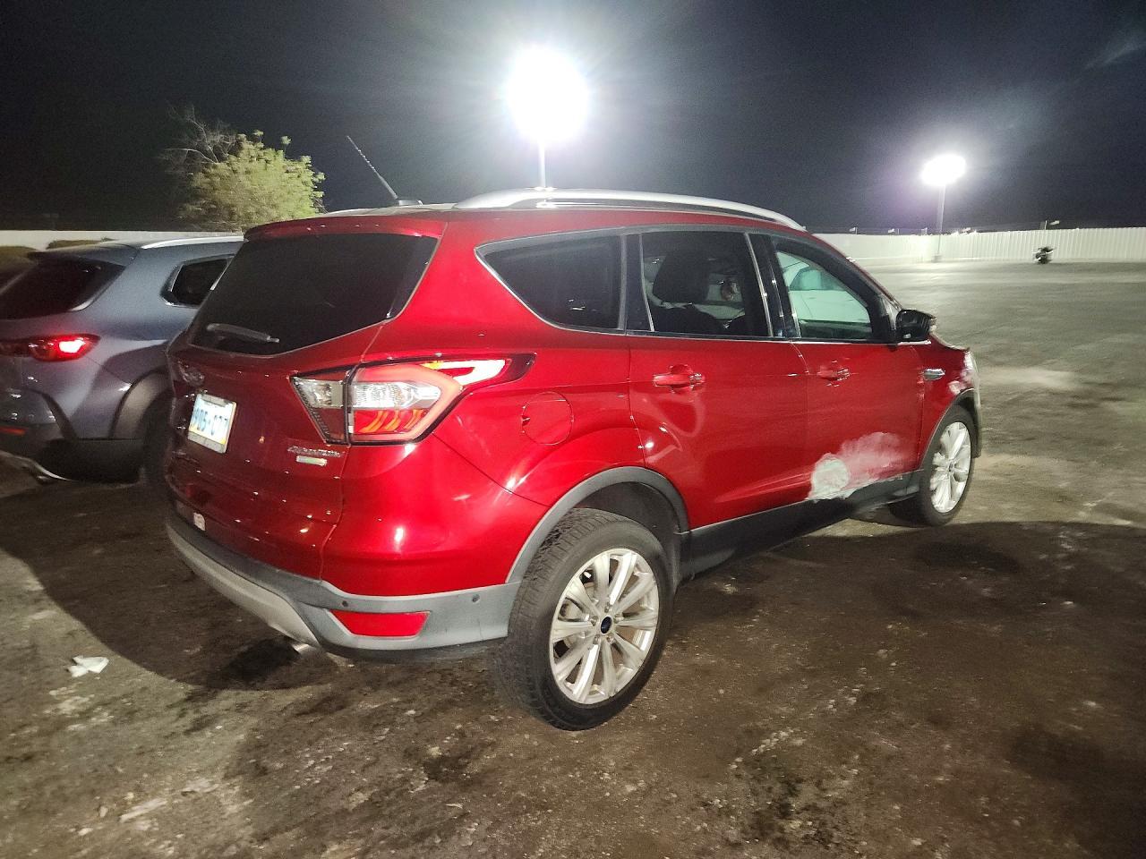 2017 Ford Escape Titanium - zdjęcie 3