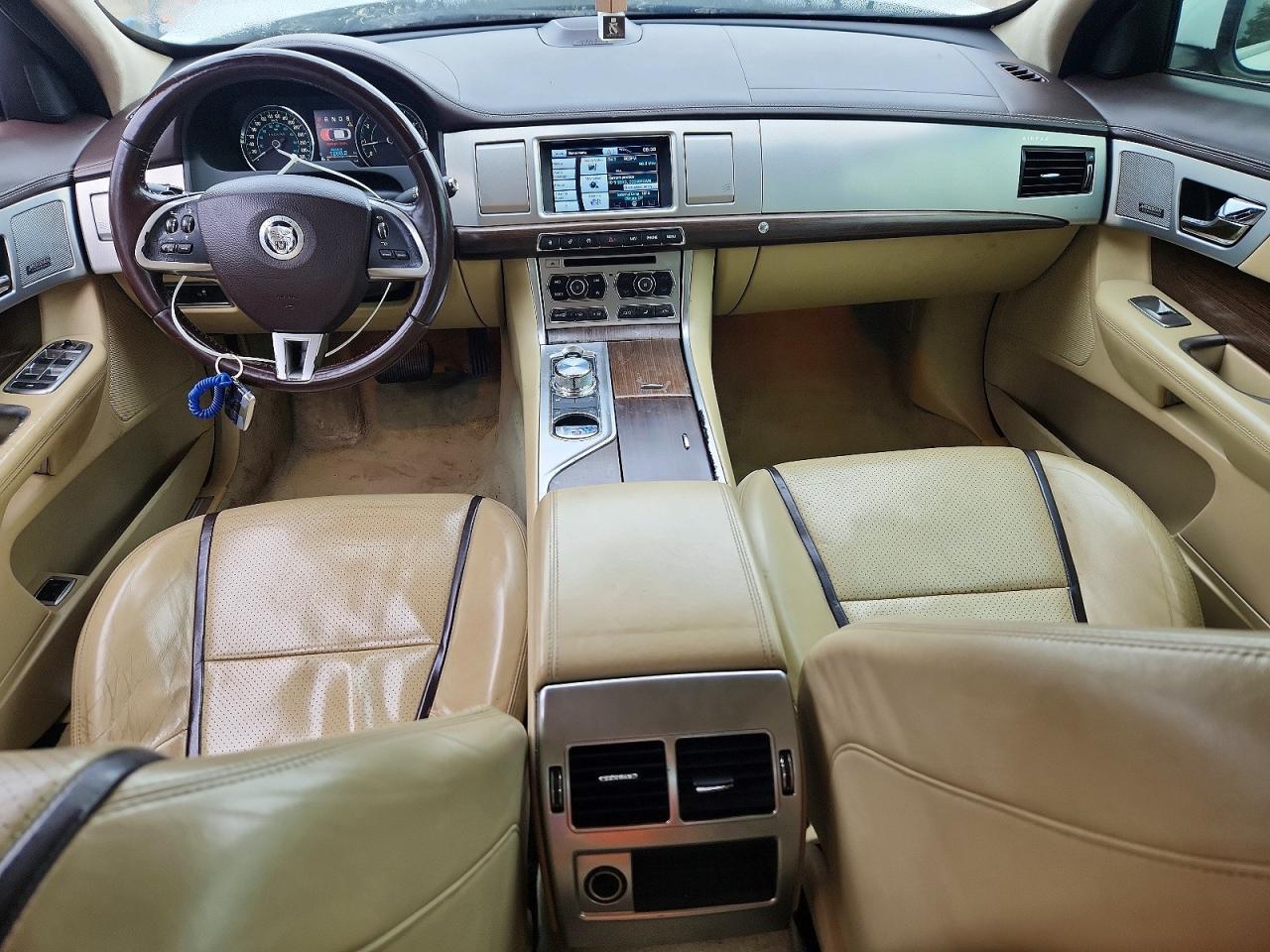 2013 Jaguar Xf - zdjęcie 8