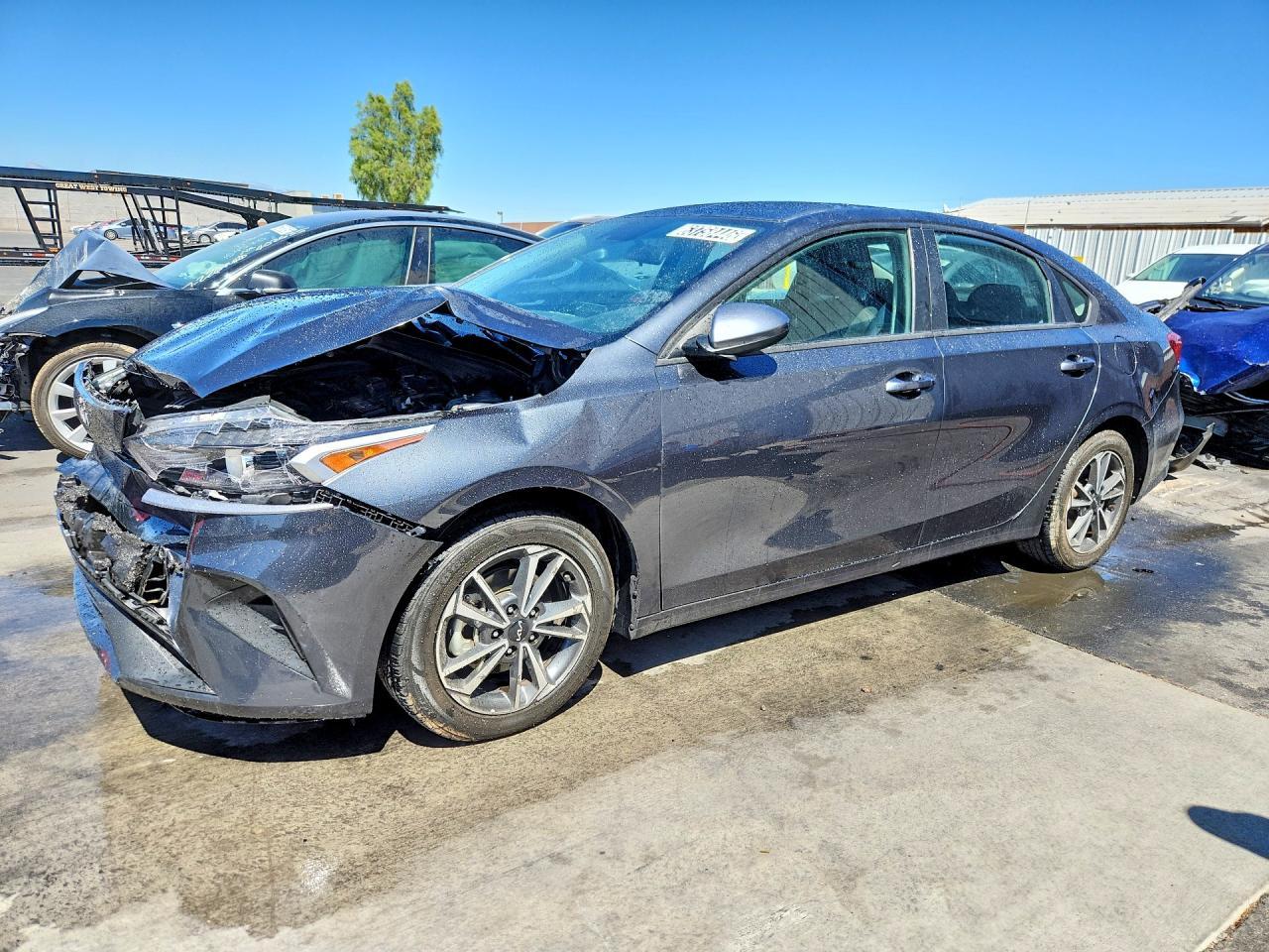 2023 Kia Forte Lxs - zdjęcie główne