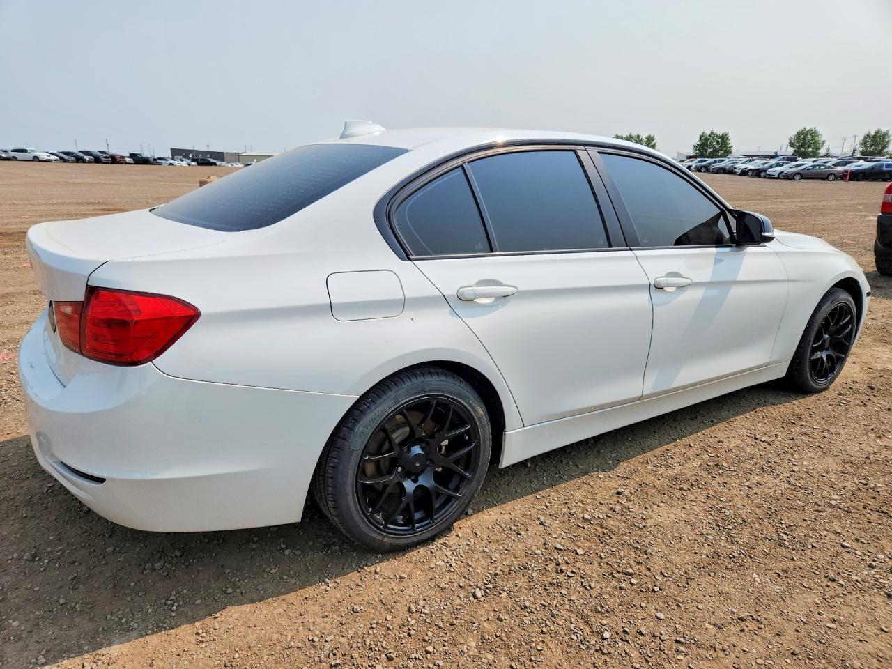 2013 BMW Seria 3 328i - zdjęcie 3