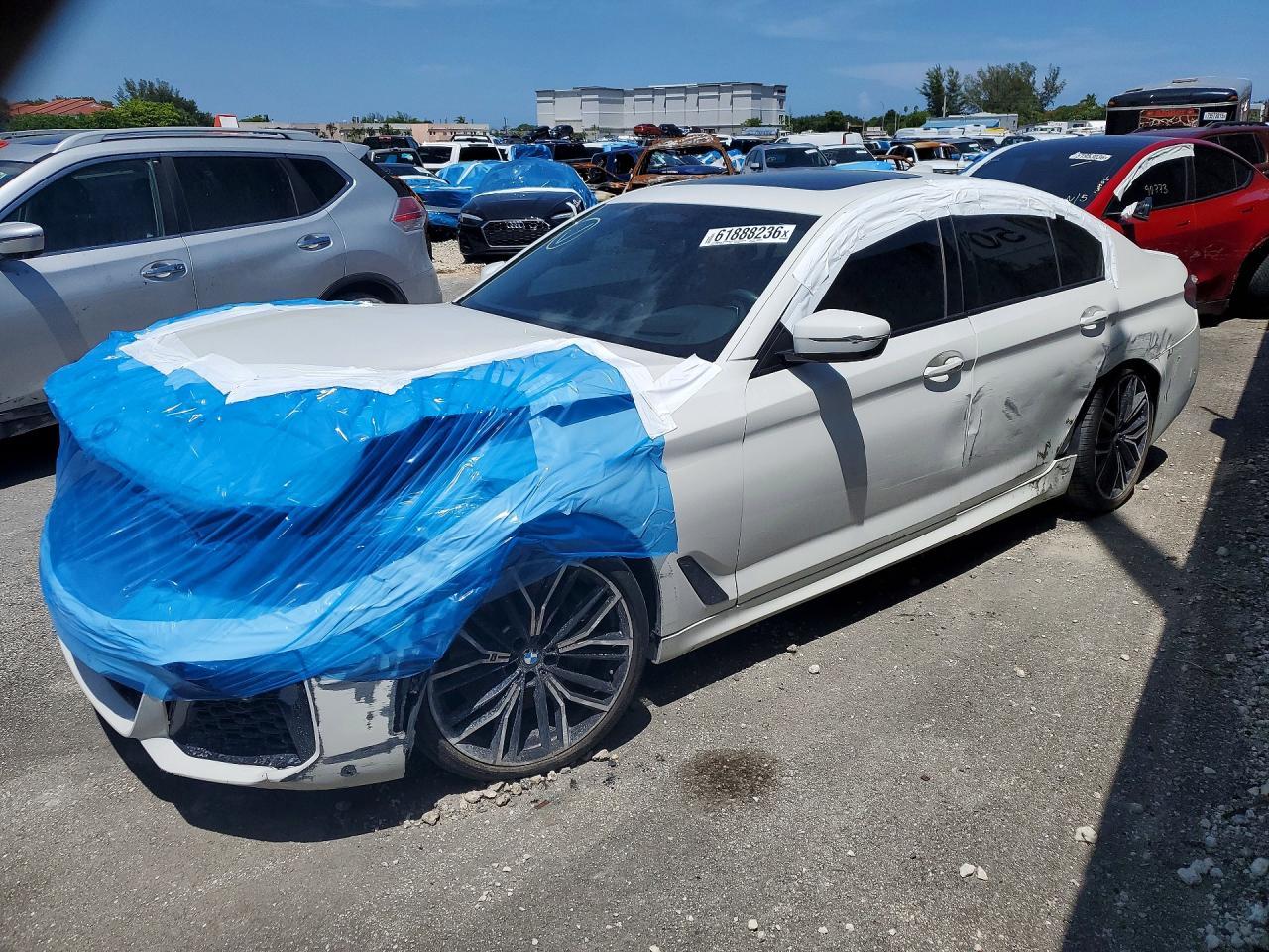 2022 BMW M550Xi - zdjęcie główne