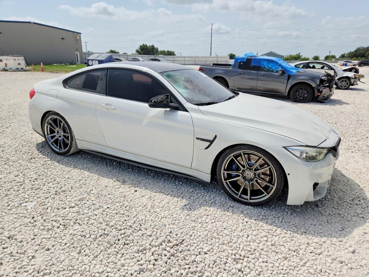 2015 BMW M4 - zdjęcie 4