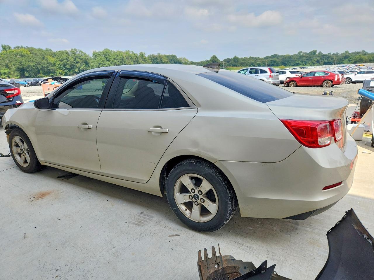 2015 Chevrolet Malibu Ls - zdjęcie 2