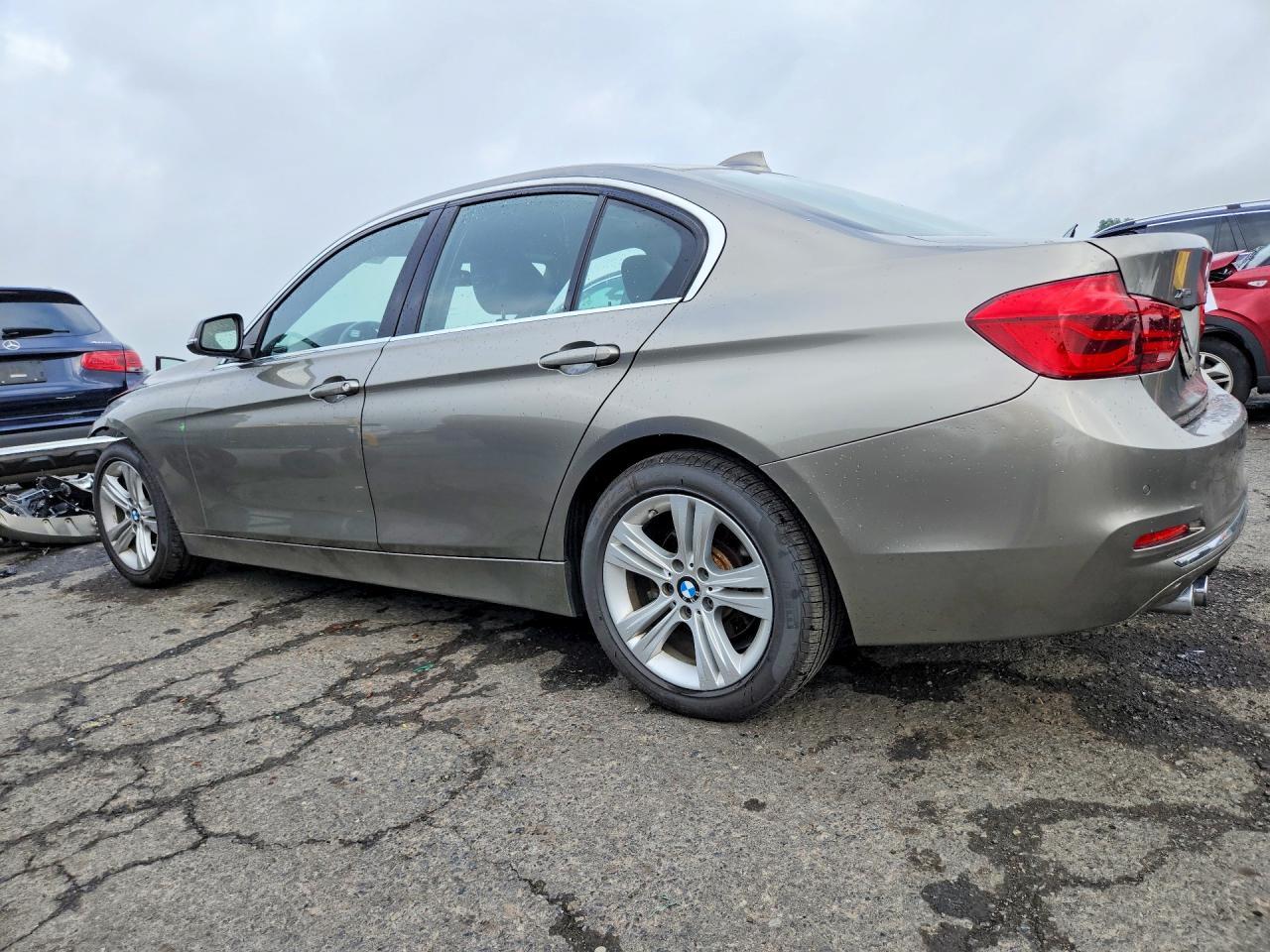 2016 BMW Seria 3 328i - zdjęcie 2