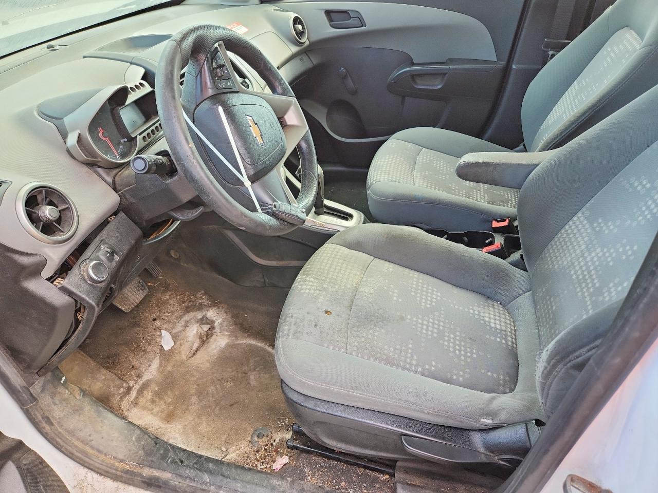2015 Chevrolet Sonic Ls - zdjęcie 7