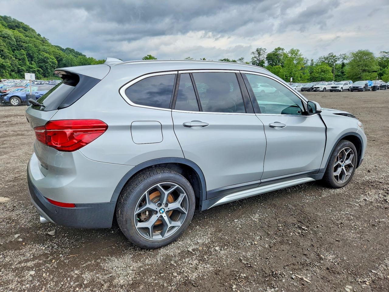 2019 BMW X1 xDrive28I - zdjęcie 3