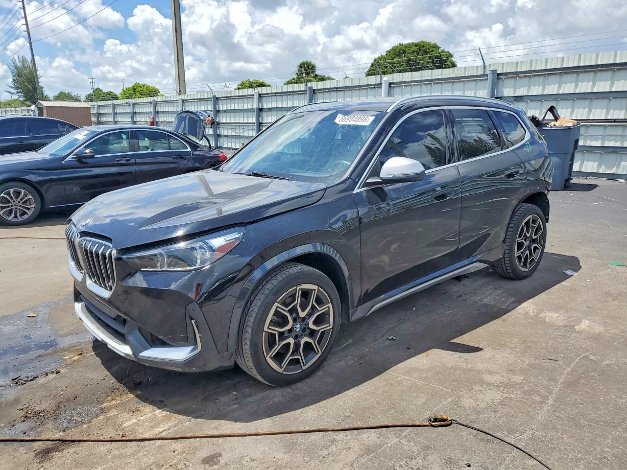 2023 BMW X1 xDrive28I - zdjęcie główne