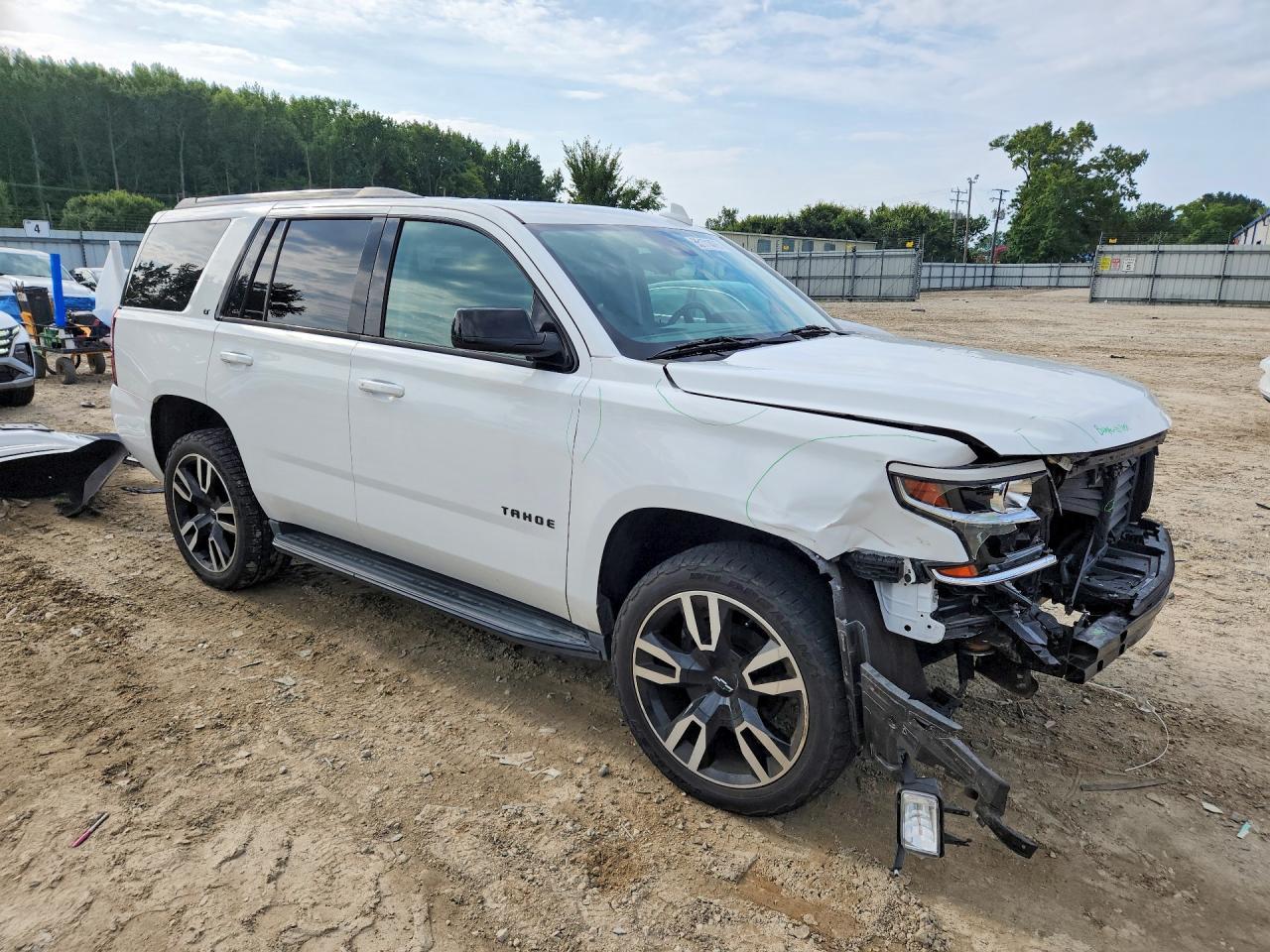 2020 Chevrolet Tahoe K1500 Lt - zdjęcie 4