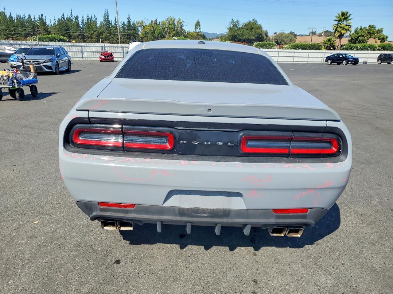 2022 Dodge Challenger Sxt - zdjęcie 6