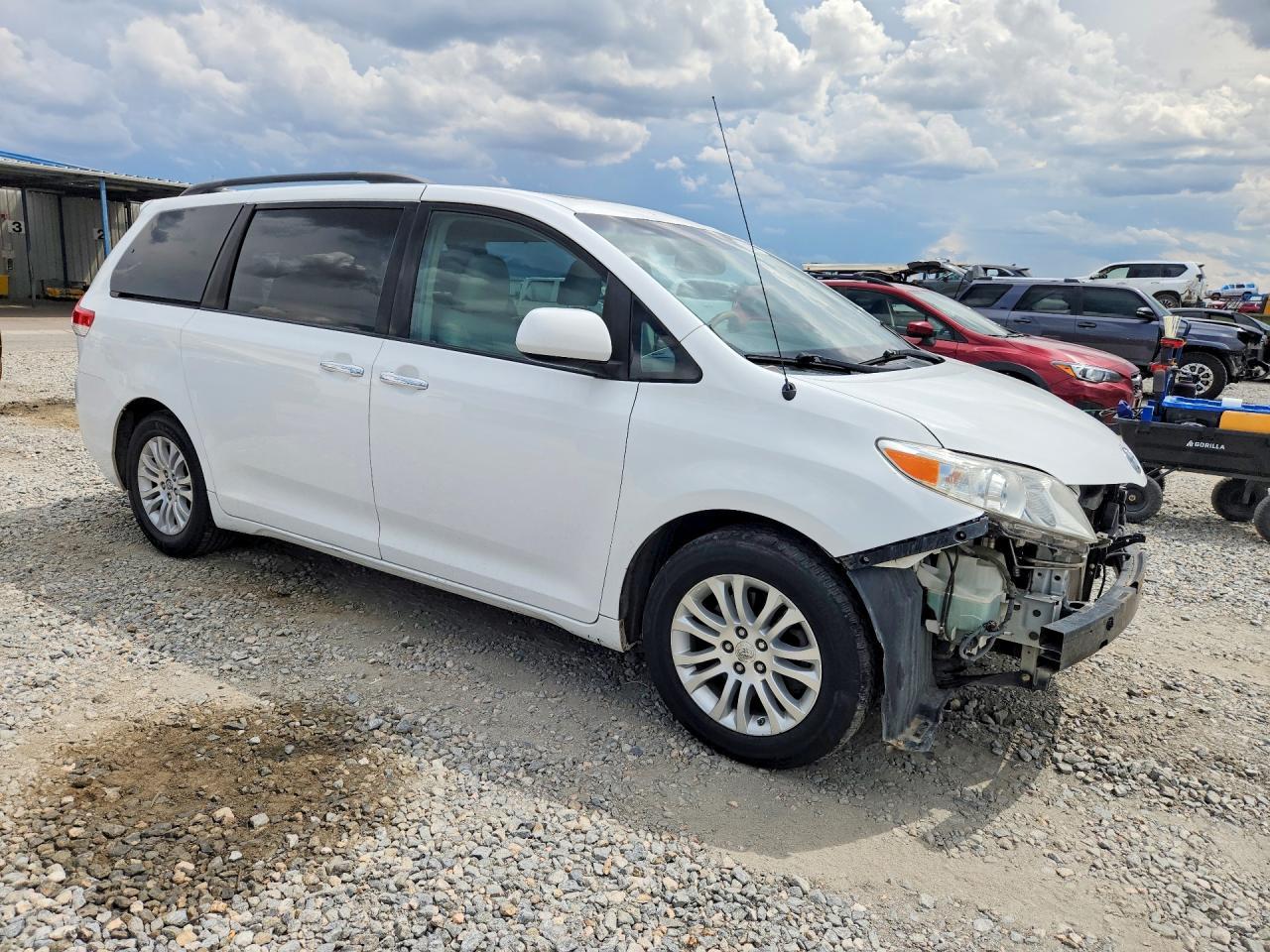 2014 Toyota Sienna Xle 8-Passenger - zdjęcie 4