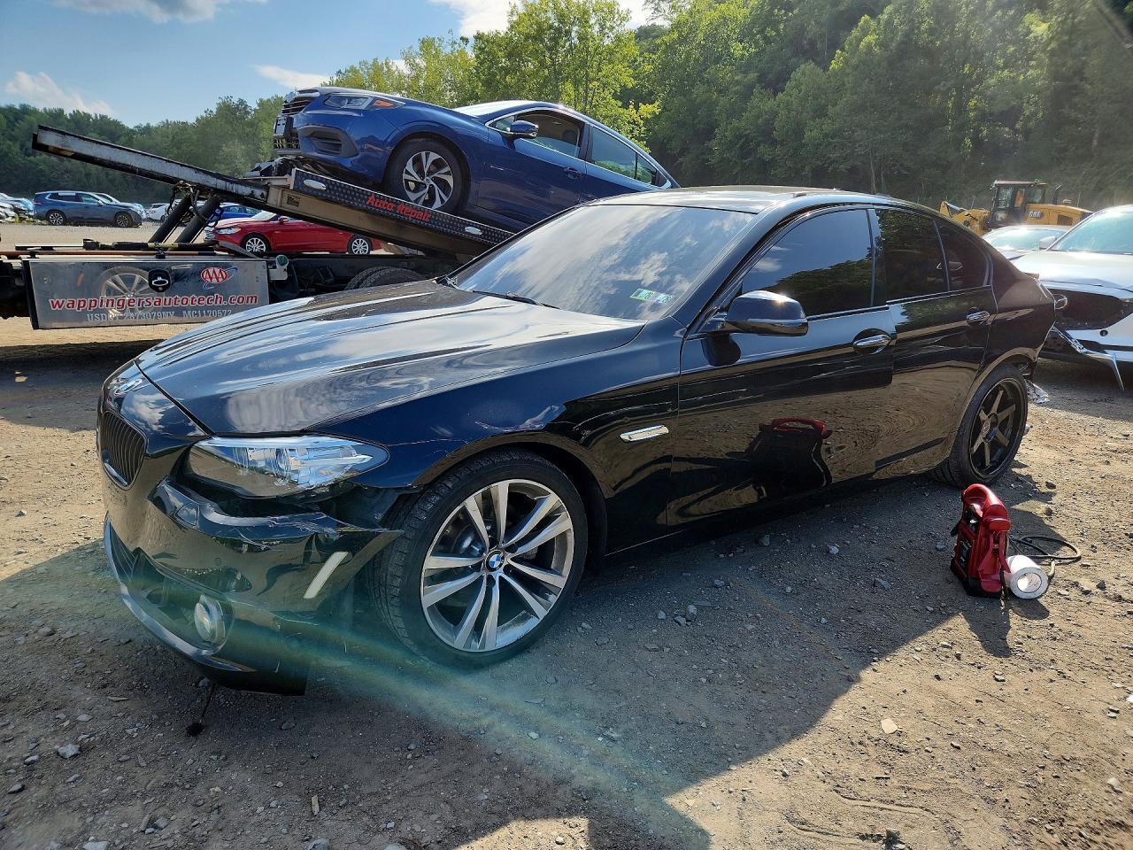 2016 BMW Seria 5 528i - zdjęcie główne