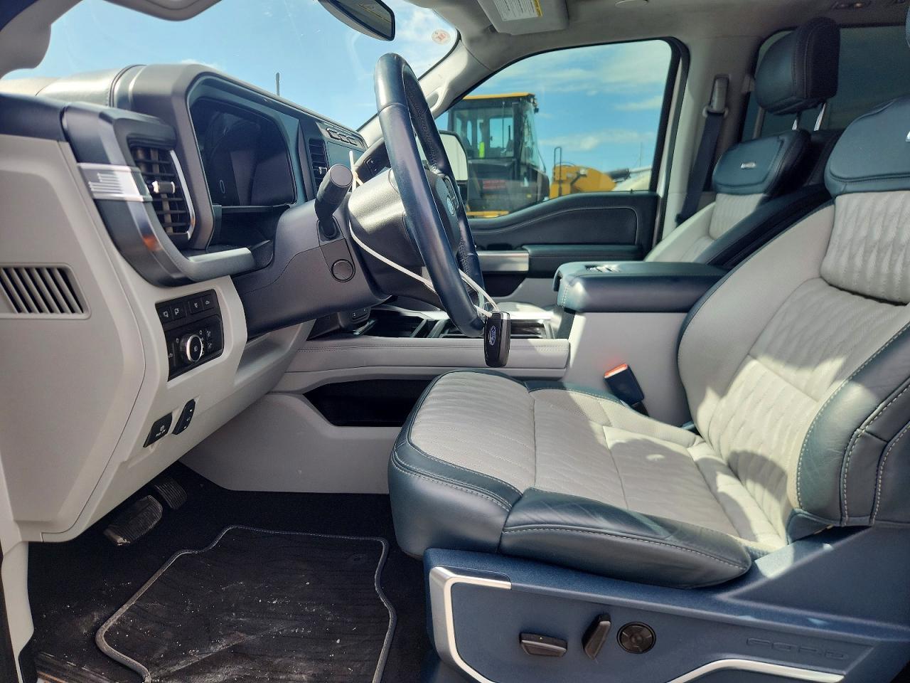 2024 Ford F250 Super Duty - zdjęcie 7