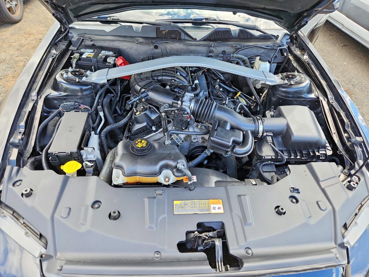 2013 Ford Mustang - zdjęcie 11