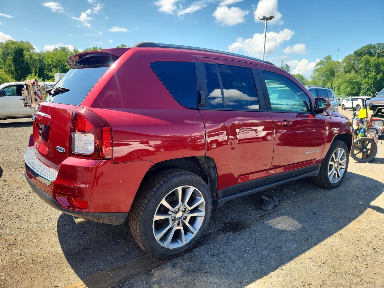2016 Jeep Compass Latitude - zdjęcie 3