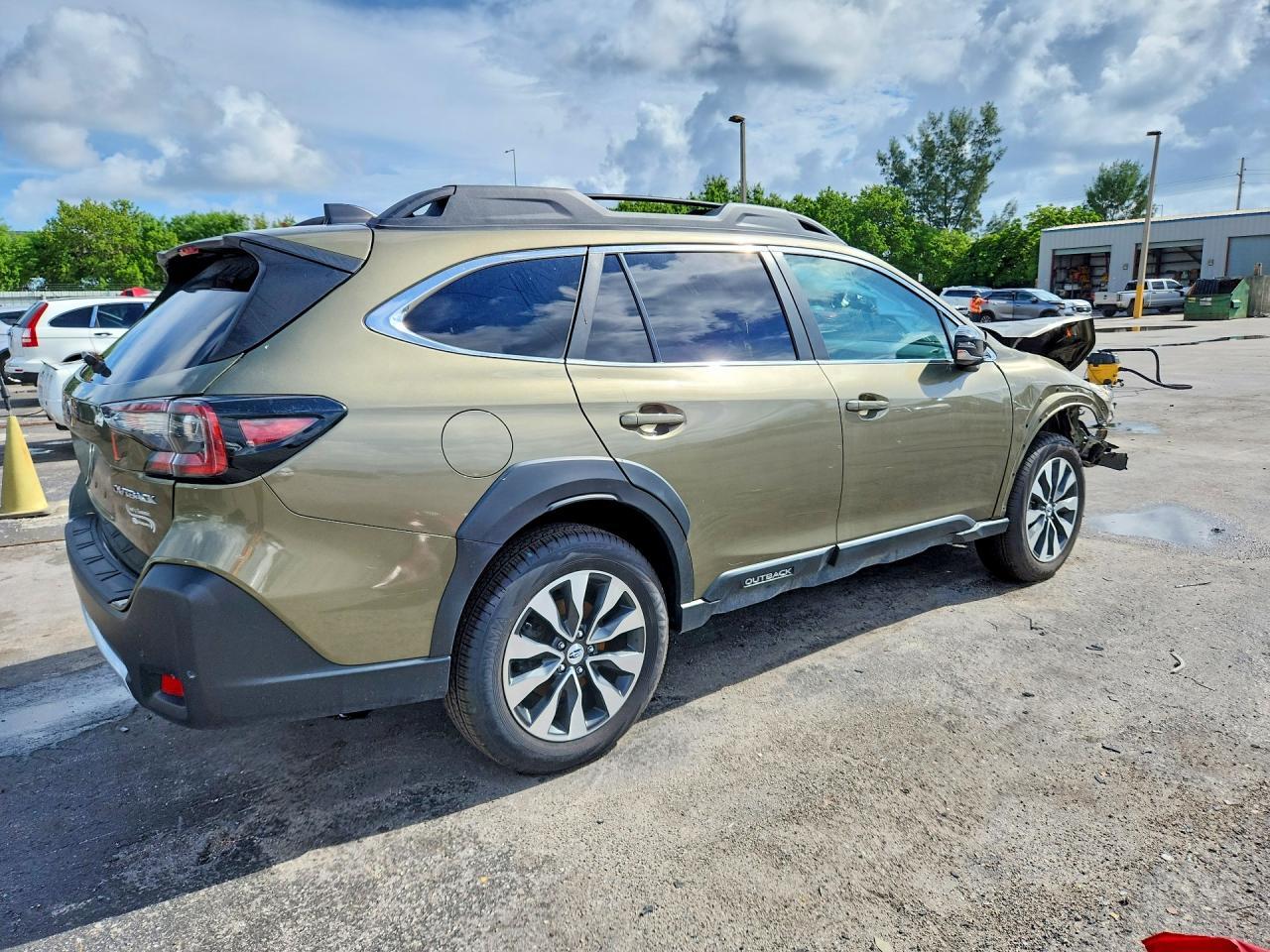 2023 Subaru Outback Limited - zdjęcie 3