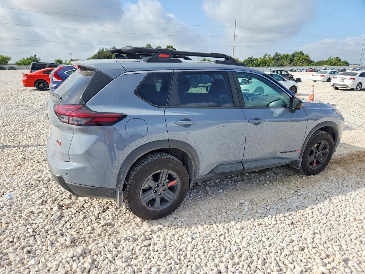 2026 Nissan Rogue Rock Creek - zdjęcie 3