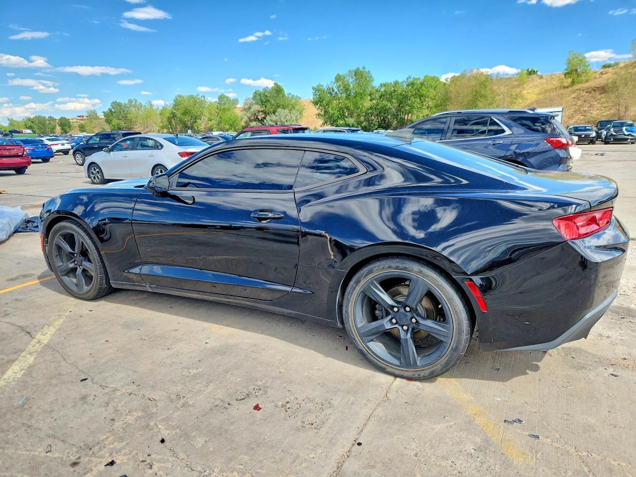 2017 Chevrolet Camaro Ls - zdjęcie 2