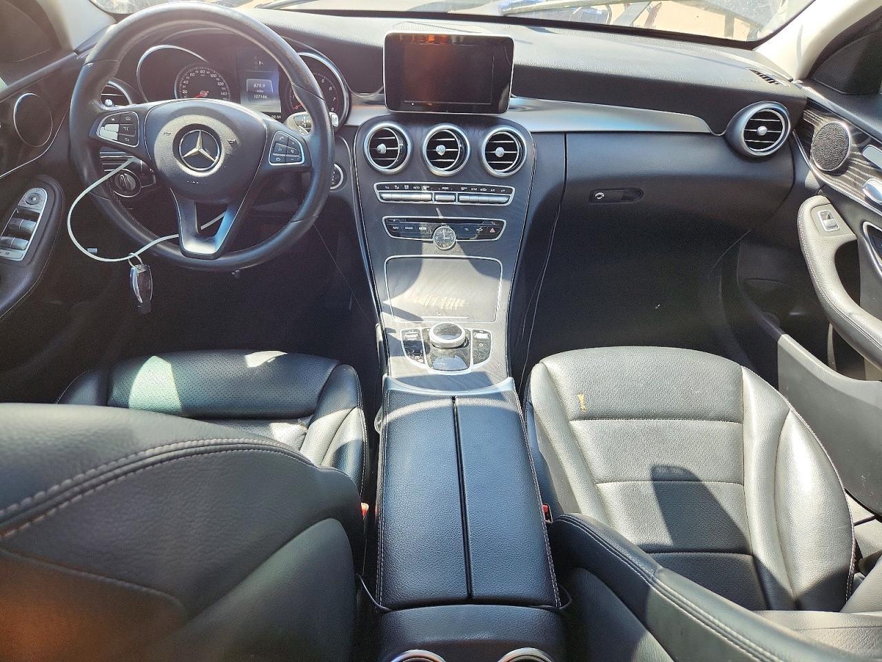 2017 Mercedes-Benz C 300 - zdjęcie 8