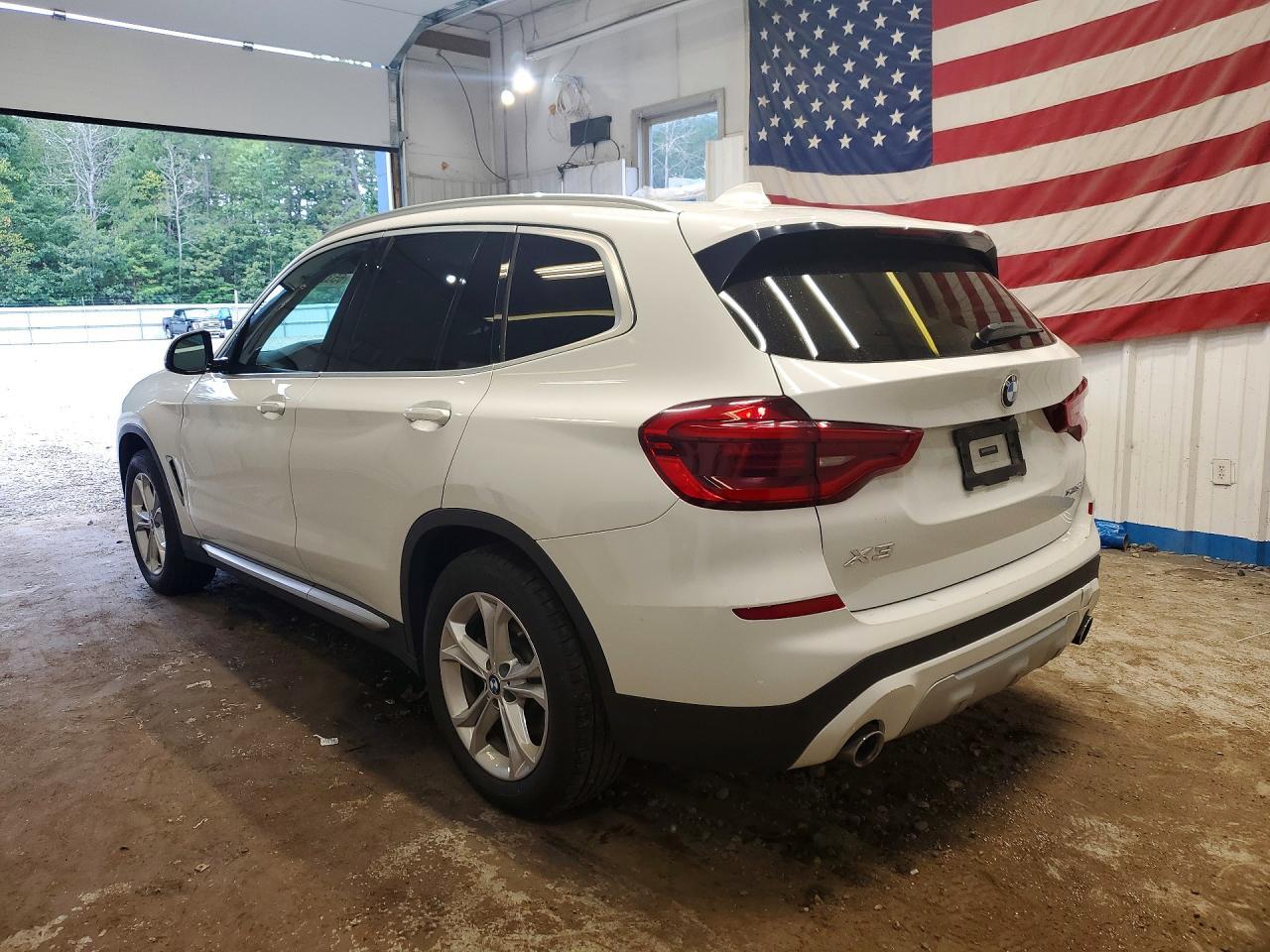2021 BMW X3 xDrive30I - zdjęcie 2