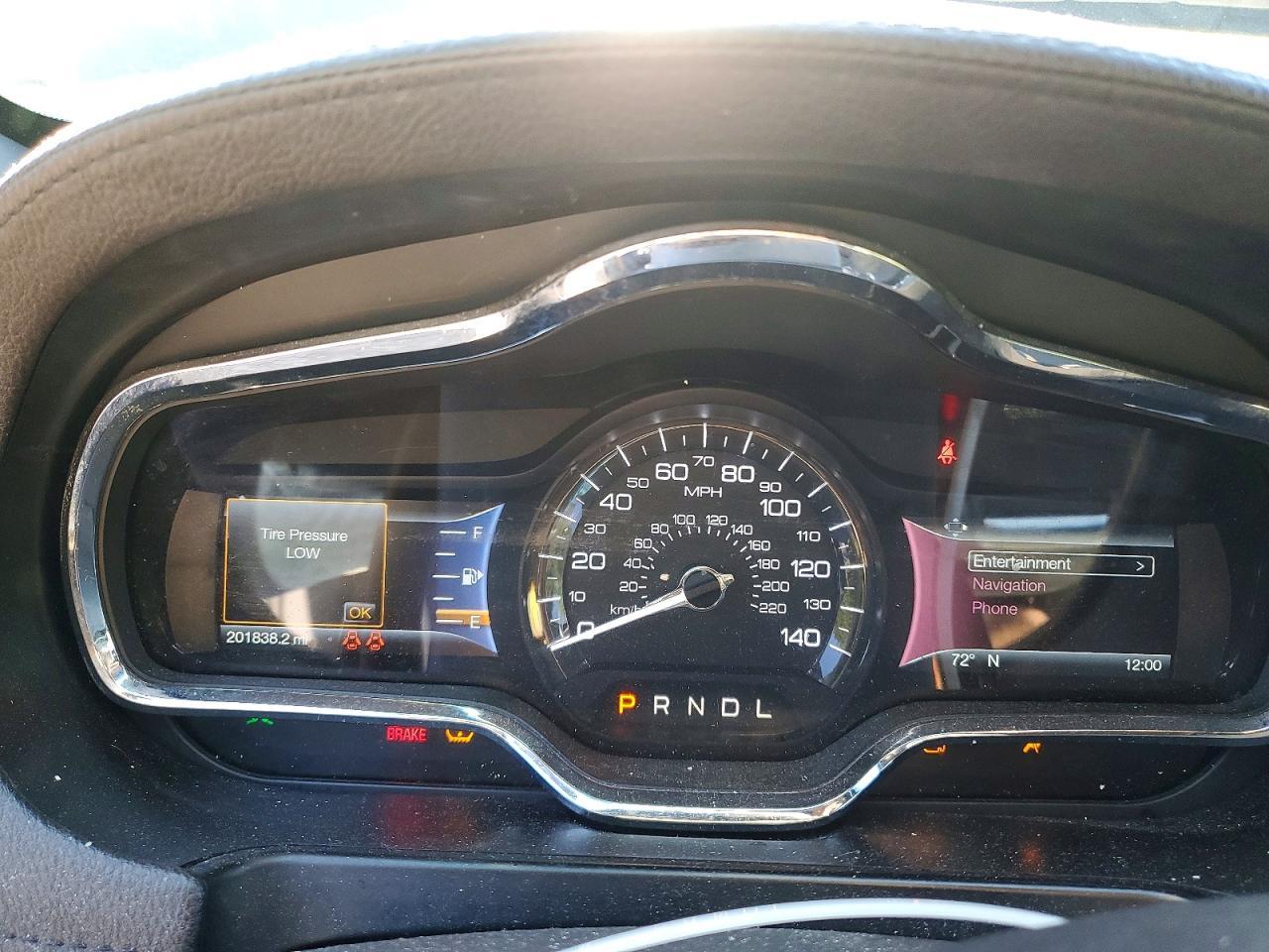 2016 Lincoln Mkt - zdjęcie 9