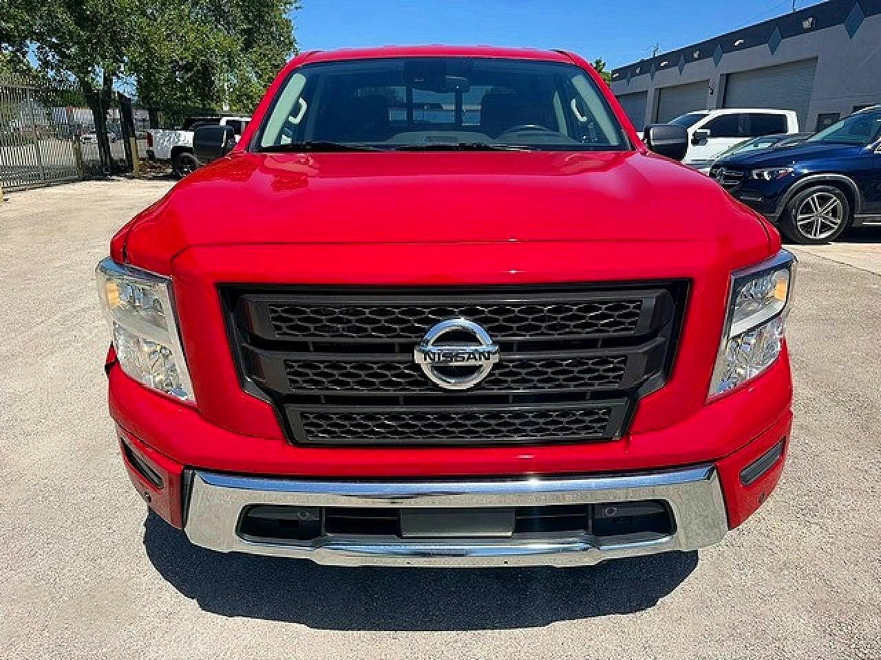 2022 Nissan Titan Sv - zdjęcie 5