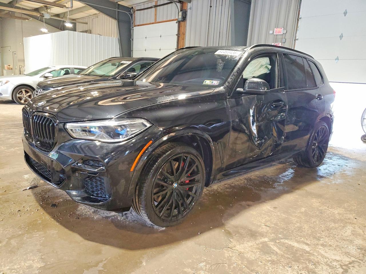2022 BMW X5 M50I - zdjęcie główne