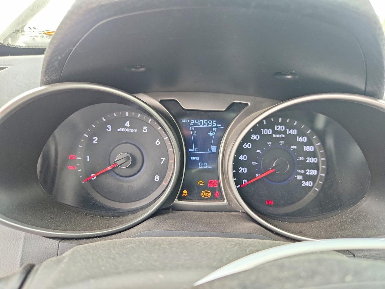 2013 Hyundai Veloster Base - zdjęcie 9