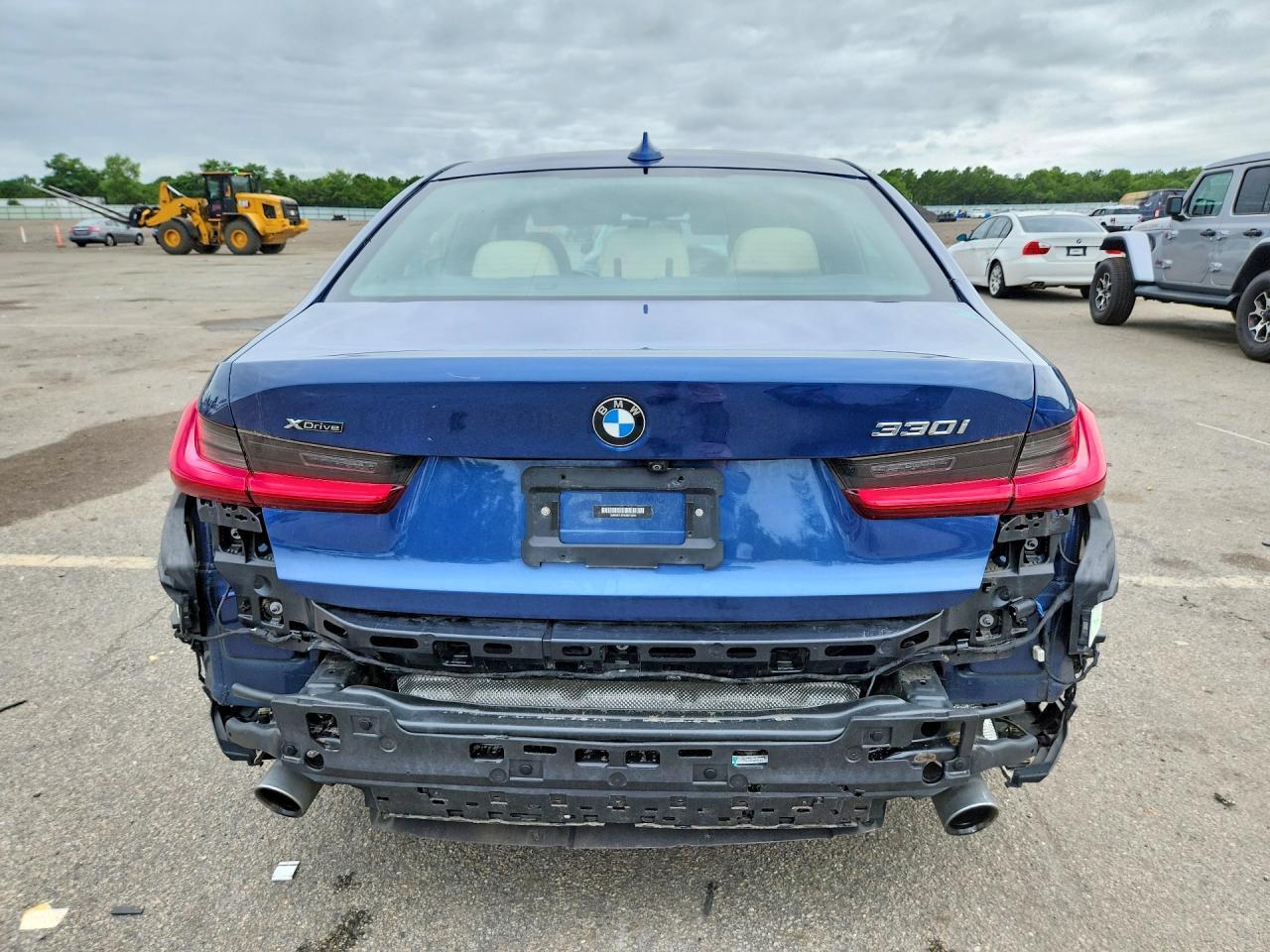 2021 BMW Seria 3 330i - zdjęcie 6