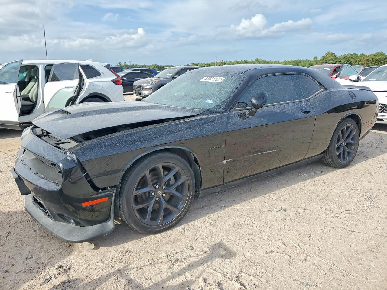 2022 Dodge Challenger R/T - zdjęcie główne