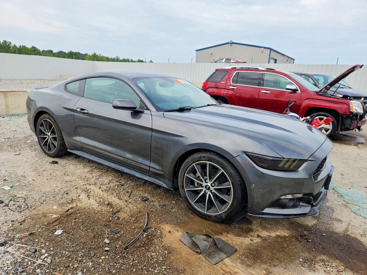 2017 Ford Mustang - zdjęcie 4