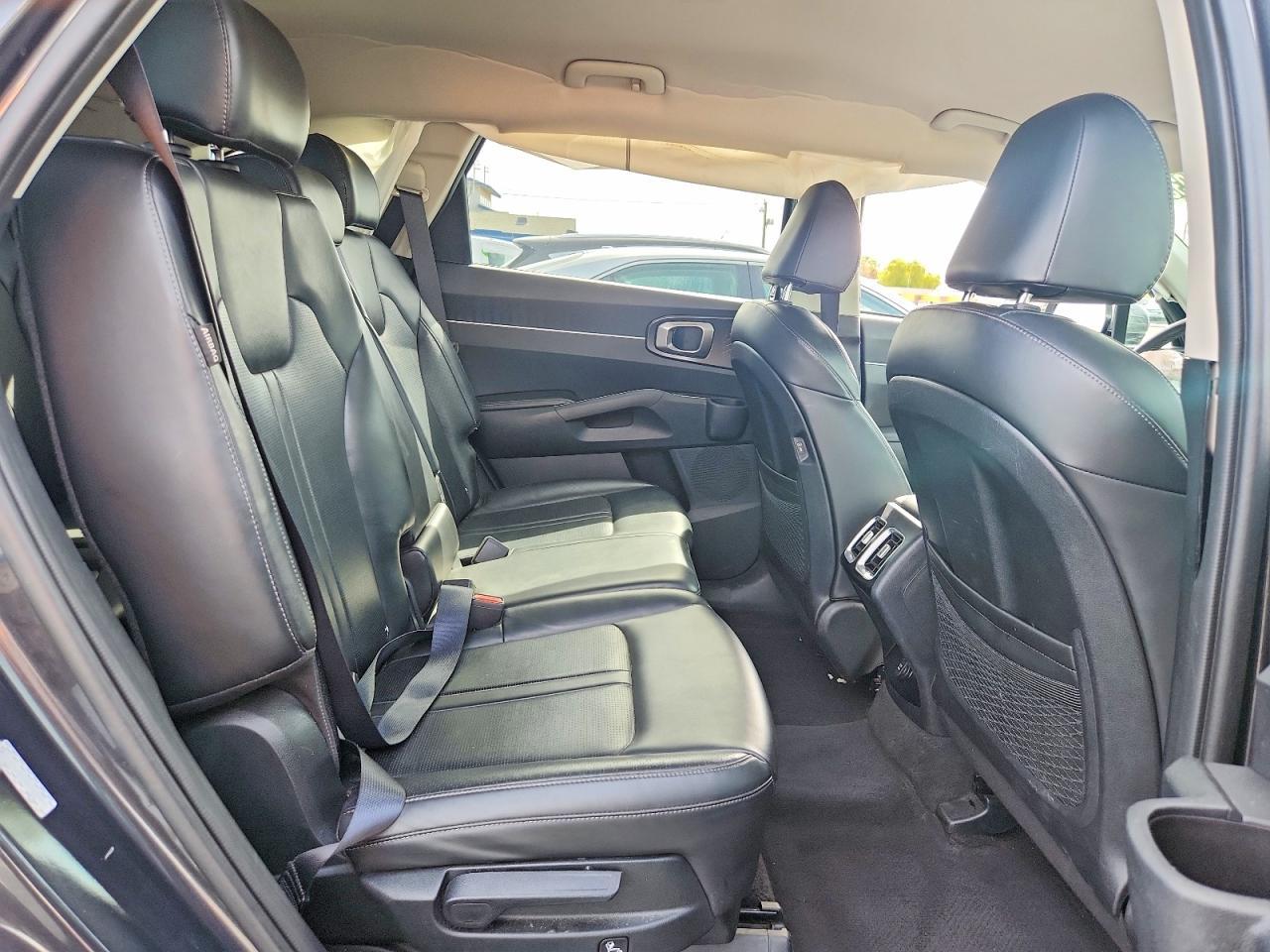 2024 Kia Sorento S - zdjęcie 11