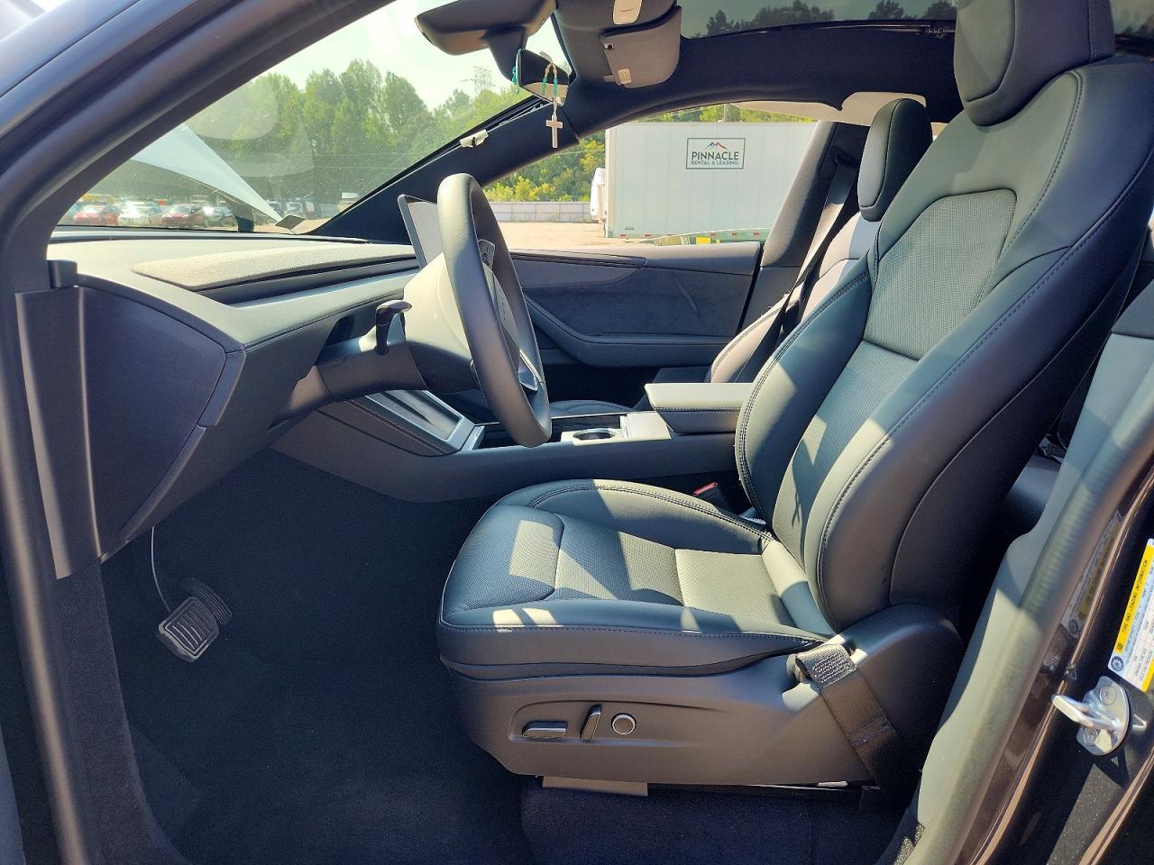 2026 Tesla Model Y - zdjęcie 7