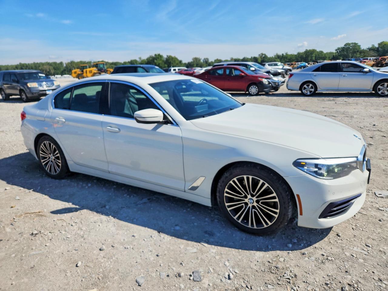 2019 BMW 530 I - zdjęcie 4