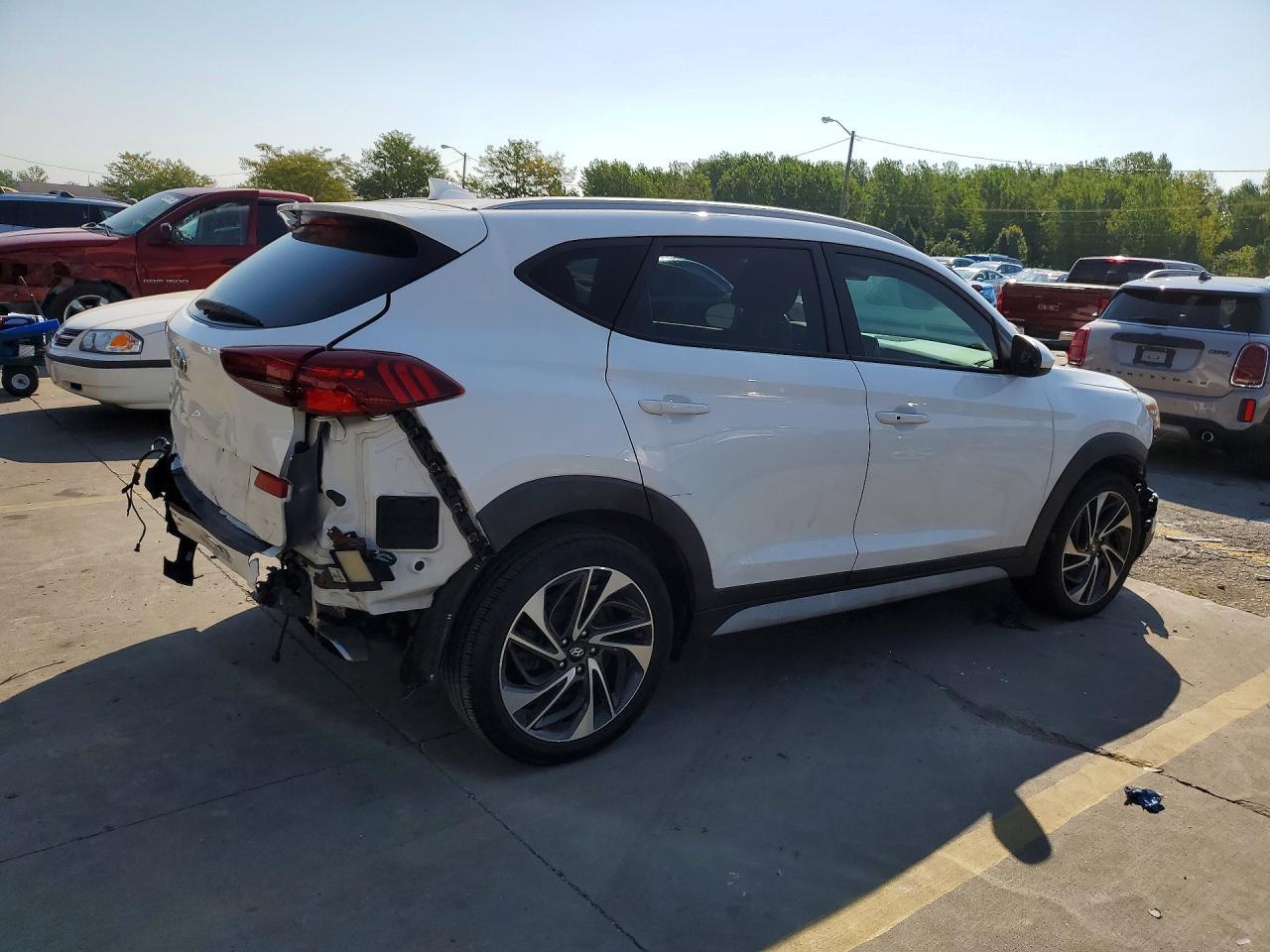 2020 Hyundai Tucson Sport - zdjęcie 3