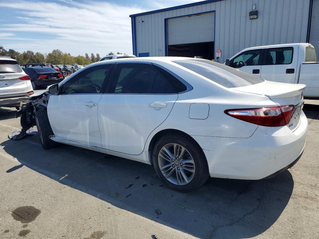2017 Toyota Camry Se - zdjęcie 2