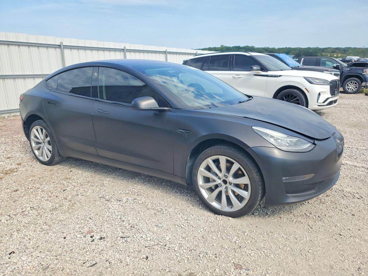 2018 Tesla Model 3 - zdjęcie 4