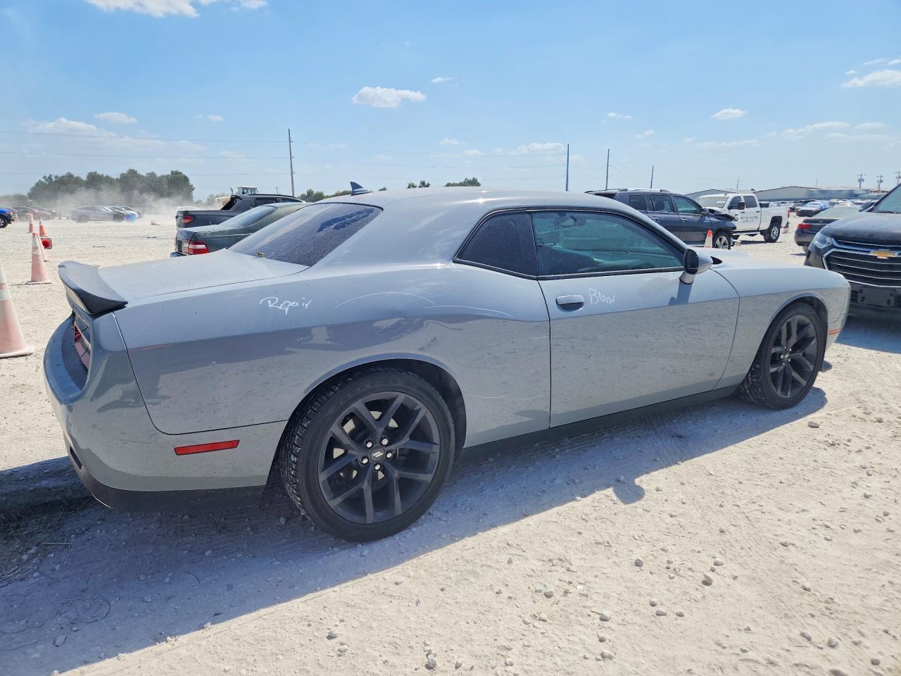 2021 Dodge Challenger Gt - zdjęcie 3