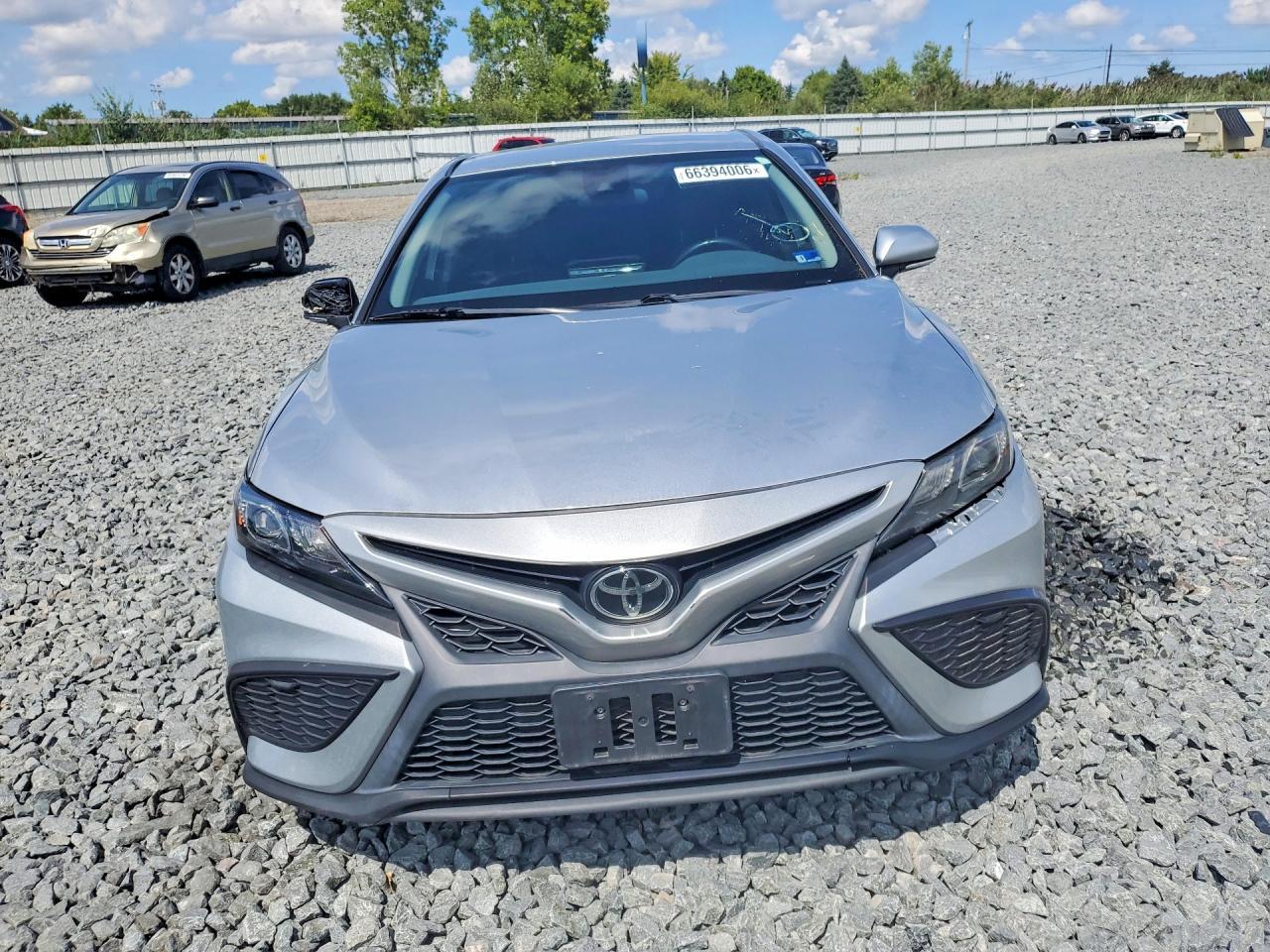 2022 Toyota Camry Se - zdjęcie 5