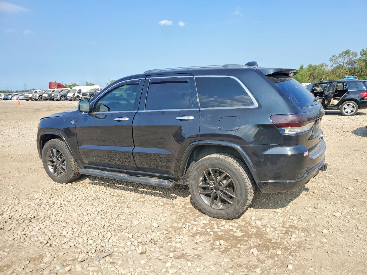 2015 Jeep Grand Cherokee Overland - zdjęcie 2
